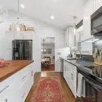 Spacious Modern Ranch 5 Miles To Downtown Holiday home *