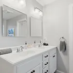 Holiday home Spacious Modern Ranch 5 Miles To Downtown Nashville