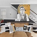 Holiday home The Outlaw Oasis