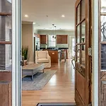 Holiday home The West End Dreamer By Local *