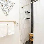 Broadway Breeze Escape Modern Nashville Comfort Nashville