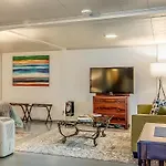 Holiday home The Berrywood By Local Nashville