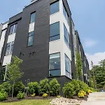 The Commodore By Local * Nashville