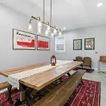 Holiday home Spacious Modern Ranch 5 Miles To Downtown *