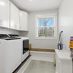 Spacious Modern Ranch 5 Miles To Downtown