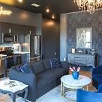 The Smokeshow On Music Row Near Broadway In Downtown Nashville- Pool, Gym, Patio Holiday home