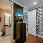 Close To The Gulch - Book Today * Nashville