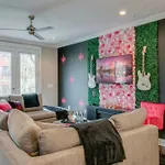Close To The Gulch - Book Today *