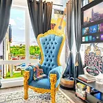 New We Roll Rooftop - Hot Tub With Views - 13 Beds Holiday home Nashville