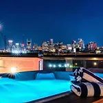 Holiday home New We Roll Rooftop - Hot Tub With Views - 13 Beds Nashville