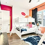 Holiday home New We Roll Rooftop - Hot Tub With Views - 13 Beds *