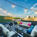 Close To Dt Music Rooftop Views Game Holiday home