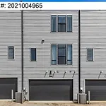 Brand New Views Karaoke Near Downtown *
