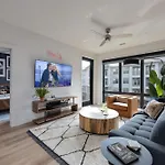 Symphony - Odyssey - Mins To Broadway - Pool & Gym