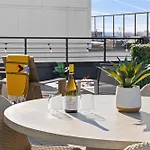 Holiday home Nash Skyline Views Rooftop With Fire Pit Grill Nashville