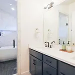 Modern Retreat 4 Bedroom 3 5 Ba Walk To East Nash Gems Holiday home