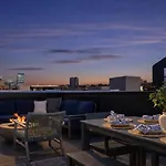 The Linden - Rooftop Views Refined Design New