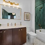 Nash Skyline Views Rooftop With Fire Pit Grill Holiday home