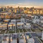 Holiday home The Skyline Social - Retreat & Private Rooftop *