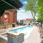 Apartment The 1865 Experience With Speakeasy, Pool & Parking *