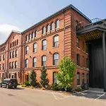 The 1865 Experience With Speakeasy, Pool & Parking Apartment Nashville
