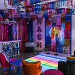 Holiday home Close To Dt Music Rooftop Views Game *