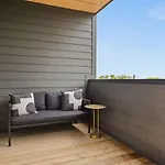 True Hue - Private Patio - Mins To Broadway Nashville