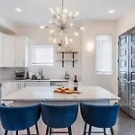 Holiday home Rooftop Views & Patio Lounge Near Downtown Nashville