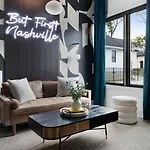 Apartment Kays Hideaway - Stylish Steps To Dining