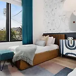 Kays Hideaway - Stylish Steps To Dining *