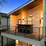 Balcony Bar, Grill & Firepit With A View And Sleeps 16 Only 8 To Broadway