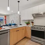 Hyve - Boho Bliss - 3 Bedroom - Located In Sobro