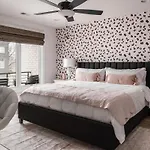 Holiday home Urban Row - Rooftop Hottub - Heart Of Gulch *