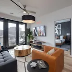 Tune - Odyssey - Mins To Broadway - Full Gym! Holiday home