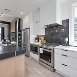 Luxe-elevate-modern Luxury-stunning Views Holiday home Nashville