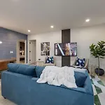 Hyve - Cowgirl Twirl - Walk To Broadway Holiday home *