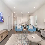 Jade - Private Patio And Balcony - Near Germantown *