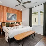 Urban Spur-3 Bedroom Townhome-6 Min Nissan Stadium