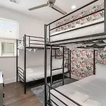 Holiday home Hurst House - 4 Stylish Homes - Mins To Germantown Nashville