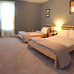 4 Bedroom House In South 11Th Street