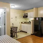Suburban Extended Hermitage 2*