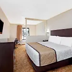 Knights - Downtown Hotel 2*