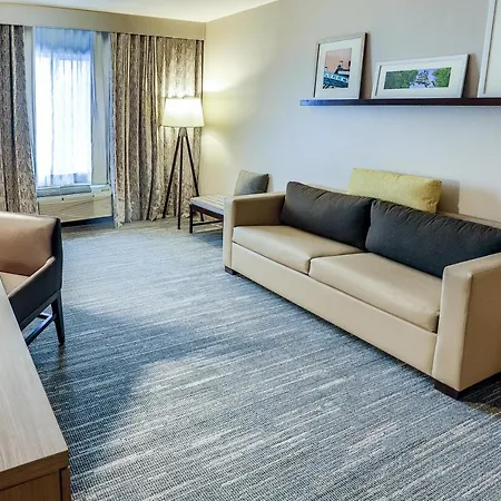 Hotel Country & By Radisson Airport Tn Nashville