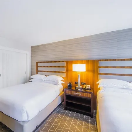 Hotel Hilton Downtown 4*