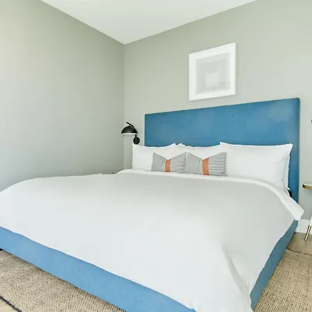 Lc Sobro Aparthotel 4*