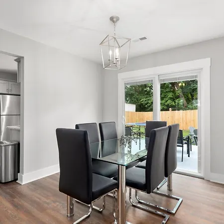 Charming Modern 3-bedroom In East Nashville!