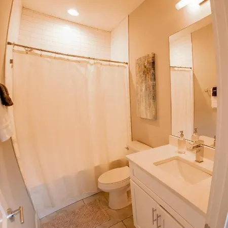 Huge4bedr10mintodtownsafe Holiday home Nashville