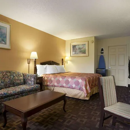 Hotel Days By Wyndham Airport East 2*