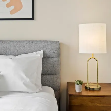 Hotel Placemakr Premier Sobro