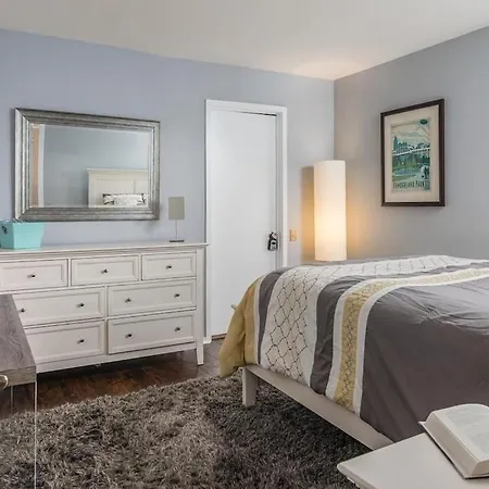 Captain's Quarters Riverfront #3 Apartment Nashville